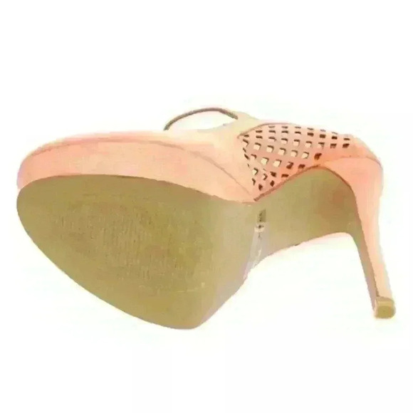 NIB Qupid Women's Ravish-33 Salmon Perforated Mary Jane Platform Pumps Heels 8.5 - Picture 4 of 5